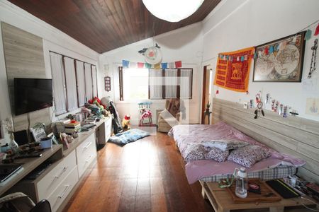 Casa à venda com 900m², 6 quartos e 5 vagas Casa à venda com 900m², 6 quartos e 5 vagasQuarto 4 - Suíte