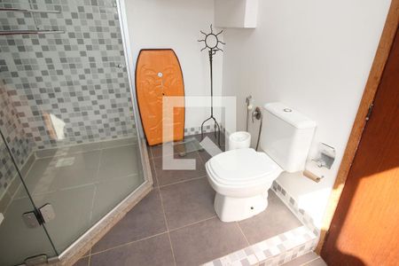 Casa à venda com 900m², 6 quartos e 5 vagas Casa à venda com 900m², 6 quartos e 5 vagasBanheiro do Quarto 4 - Suíte