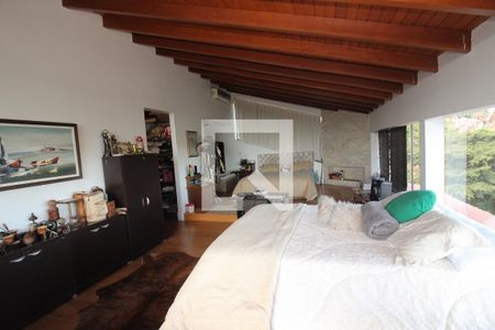 Casa à venda com 900m², 6 quartos e 5 vagas Casa à venda com 900m², 6 quartos e 5 vagasQuarto 2 - Suíte