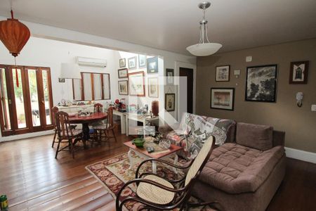 Casa à venda com 900m², 6 quartos e 5 vagas Casa à venda com 900m², 6 quartos e 5 vagasCozinha 2