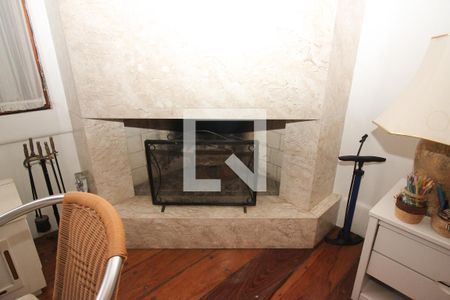 Casa à venda com 900m², 6 quartos e 5 vagas Casa à venda com 900m², 6 quartos e 5 vagasSuíte master