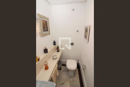 Casa à venda com 900m², 6 quartos e 5 vagas Casa à venda com 900m², 6 quartos e 5 vagasLavabo