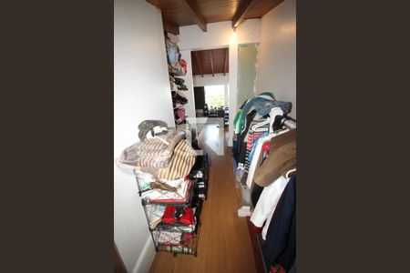 Casa à venda com 900m², 6 quartos e 5 vagas Casa à venda com 900m², 6 quartos e 5 vagasCloset do Banheiro do Quarto 2 - Suíte