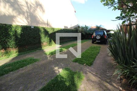 Casa à venda com 900m², 6 quartos e 5 vagas Casa à venda com 900m², 6 quartos e 5 vagasQuintal