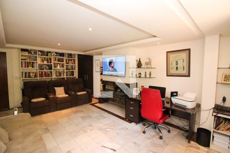 Sala 1 de casa à venda com 6 quartos, 900m² em Ipanema, Porto Alegre