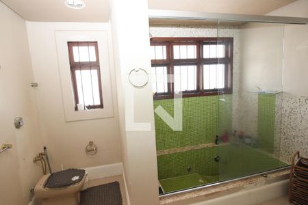 Casa à venda com 900m², 6 quartos e 5 vagas Casa à venda com 900m², 6 quartos e 5 vagasBanheiro do Quarto 3 - Suíte