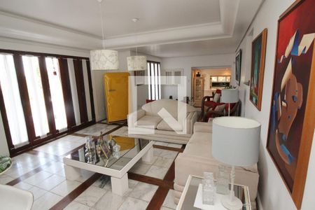 Casa à venda com 900m², 6 quartos e 5 vagas Casa à venda com 900m², 6 quartos e 5 vagasEspaço Gourmet