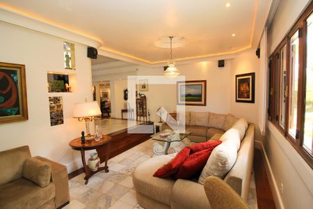 Casa à venda com 900m², 6 quartos e 5 vagas Casa à venda com 900m², 6 quartos e 5 vagasSala 2