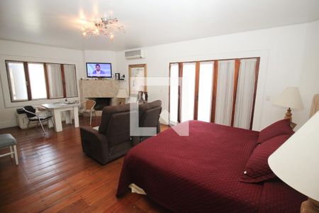 Casa à venda com 900m², 6 quartos e 5 vagas Casa à venda com 900m², 6 quartos e 5 vagasSuíte master