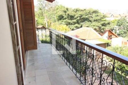 Casa à venda com 900m², 6 quartos e 5 vagas Casa à venda com 900m², 6 quartos e 5 vagasSacada da Suíte master