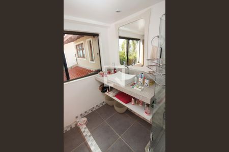 Casa à venda com 900m², 6 quartos e 5 vagas Casa à venda com 900m², 6 quartos e 5 vagasBanheiro do Quarto 4 - Suíte