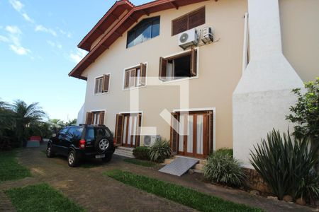 Casa à venda com 900m², 6 quartos e 5 vagas Casa à venda com 900m², 6 quartos e 5 vagasQuintal