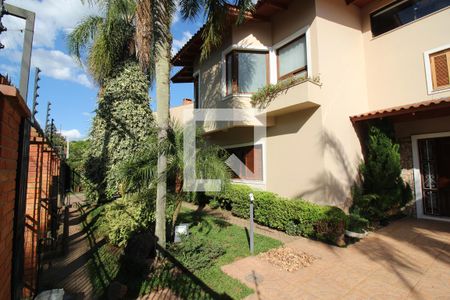 Casa à venda com 900m², 6 quartos e 5 vagas Casa à venda com 900m², 6 quartos e 5 vagasJardim