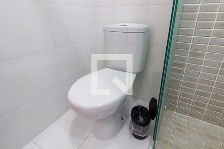 Apartamento para alugar com 87m², 2 quartos e 2 vagasDetalhe do banheiro da suíte 2