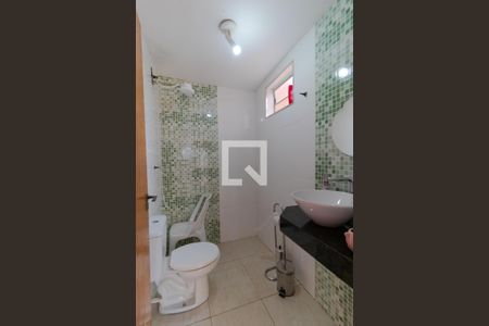 Casa à venda com 350m², 5 quartos e 8 vagasBanheiro 02