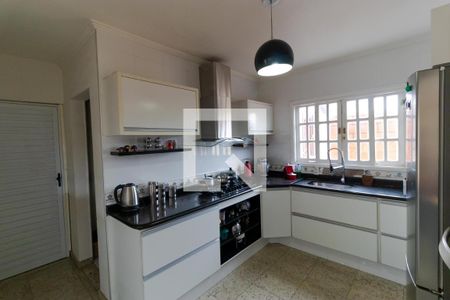 Casa à venda com 350m², 5 quartos e 8 vagasCozinha