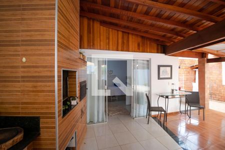 Casa à venda com 350m², 5 quartos e 8 vagasChurrasqueira