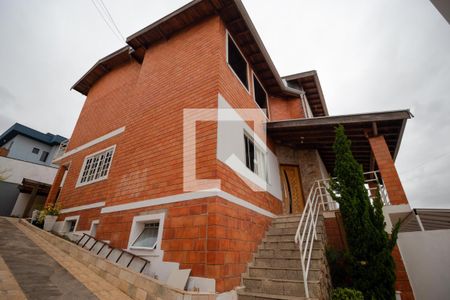 Casa à venda com 350m², 5 quartos e 8 vagasFachada