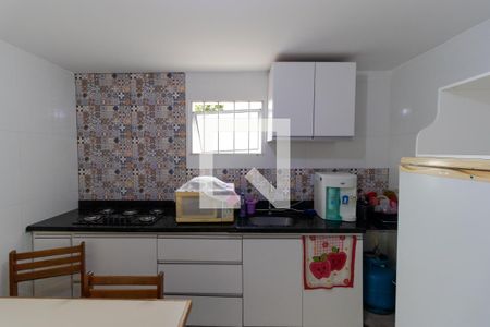 Casa à venda com 350m², 5 quartos e 8 vagasCozinha da Casa 02