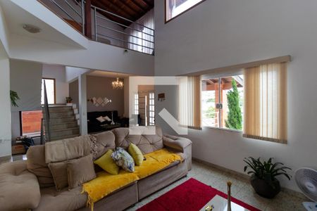 Sala de TV de casa para alugar com 5 quartos, 350m² em Parque da Figueira, Campinas