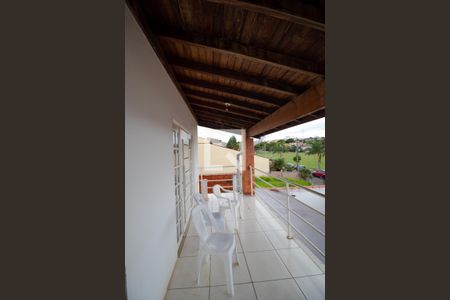 Casa à venda com 350m², 5 quartos e 8 vagasVaranda