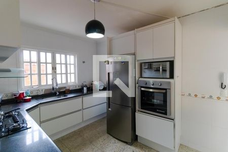 Casa à venda com 350m², 5 quartos e 8 vagasCozinha