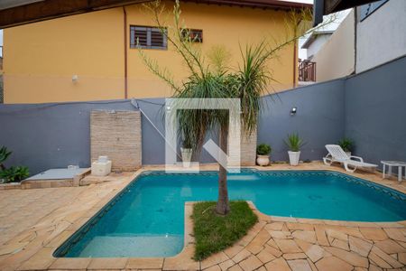 Casa à venda com 350m², 5 quartos e 8 vagasPiscina