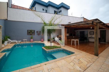 Casa à venda com 350m², 5 quartos e 8 vagasPiscina