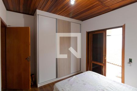 Casa à venda com 350m², 5 quartos e 8 vagasQuarto 02