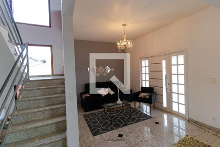 Sala de Estar de casa à venda com 5 quartos, 350m² em Parque da Figueira, Campinas