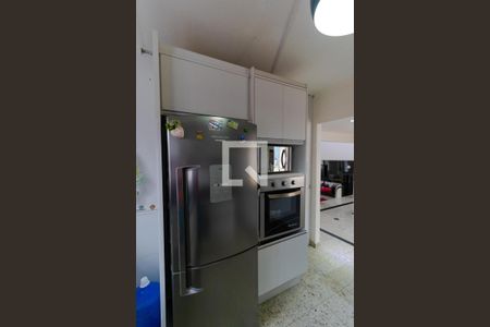 Casa à venda com 350m², 5 quartos e 8 vagasCozinha