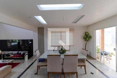 Casa à venda com 350m², 5 quartos e 8 vagasSala de Jantar