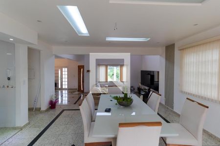 Casa à venda com 350m², 5 quartos e 8 vagasSala de Jantar