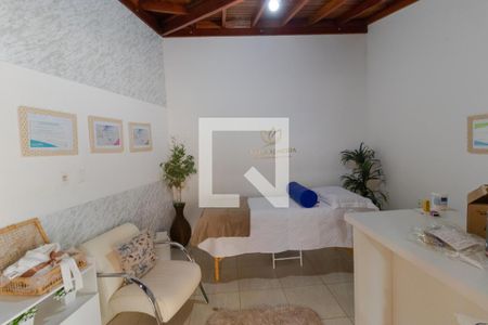 Casa à venda com 350m², 5 quartos e 8 vagasSala de  apoio da Churrasqueira