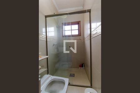 Casa à venda com 350m², 5 quartos e 8 vagasBanheiro 01