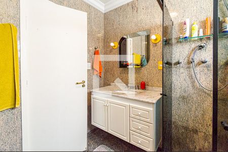 Apartamento à venda com 228m², 4 quartos e 1 vaga Apartamento à venda com 228m², 4 quartos e 1 vagaBanheiro Social