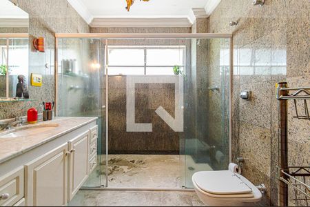 Apartamento à venda com 228m², 4 quartos e 1 vaga Apartamento à venda com 228m², 4 quartos e 1 vagaBanheiro da Suíte