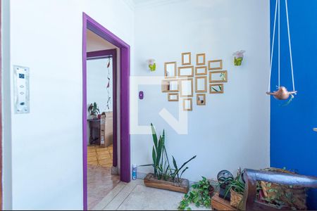 Apartamento à venda com 228m², 4 quartos e 1 vaga Apartamento à venda com 228m², 4 quartos e 1 vagaHall