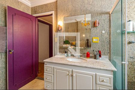 Apartamento à venda com 228m², 4 quartos e 1 vaga Apartamento à venda com 228m², 4 quartos e 1 vagaBanheiro da Suíte