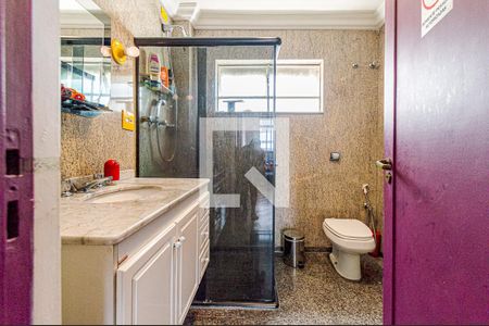 Apartamento à venda com 228m², 4 quartos e 1 vaga Apartamento à venda com 228m², 4 quartos e 1 vagaBanheiro Social