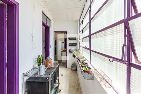 Apartamento à venda com 228m², 4 quartos e 1 vaga Apartamento à venda com 228m², 4 quartos e 1 vagaArea de Serviço