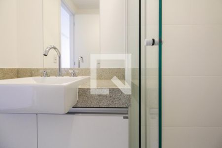 Apartamento para alugar com 64m², 2 quartos e 1 vaga Apartamento para alugar com 64m², 2 quartos e 1 vagaBanheiro Suíte