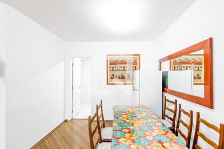 Apartamento à venda com 95m², 3 quartos e 2 vagas Apartamento à venda com 95m², 3 quartos e 2 vagasSala de jantar