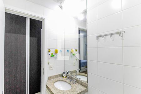 Apartamento à venda com 95m², 3 quartos e 2 vagas Apartamento à venda com 95m², 3 quartos e 2 vagasBanheiro Suíte