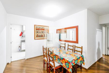 Apartamento à venda com 95m², 3 quartos e 2 vagas Apartamento à venda com 95m², 3 quartos e 2 vagasSala de jantar