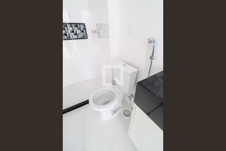 Apartamento para alugar com 64m², 2 quartos e 1 vaga Apartamento para alugar com 64m², 2 quartos e 1 vagaBanheiro da Suíte