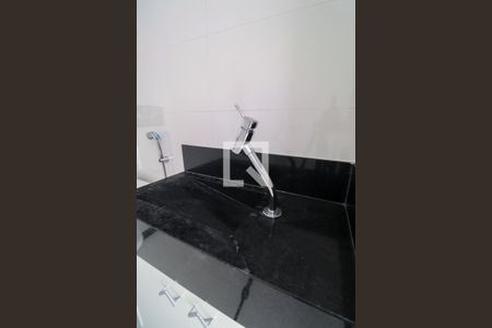 Apartamento para alugar com 64m², 2 quartos e 1 vaga Apartamento para alugar com 64m², 2 quartos e 1 vagaBanheiro da Suíte