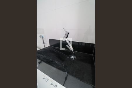 Apartamento para alugar com 64m², 2 quartos e 1 vaga Apartamento para alugar com 64m², 2 quartos e 1 vagaBanheiro da Suíte