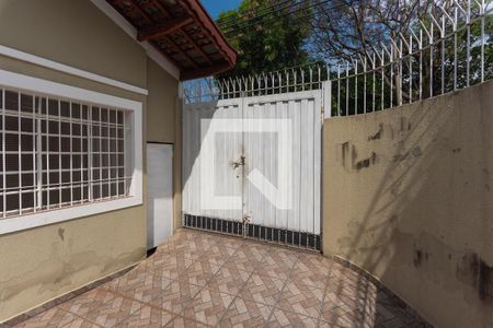 Casa à venda com 130m², 2 quartos e 1 vaga Casa à venda com 130m², 2 quartos e 1 vagaGaragem