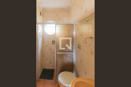 Casa à venda com 130m², 2 quartos e 1 vaga Casa à venda com 130m², 2 quartos e 1 vagaBanheiro